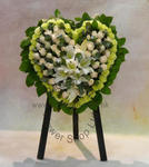 Sympathy Heart Wreath - CODE 9112